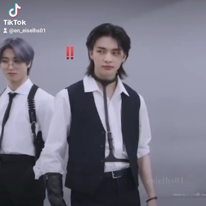 Looks like someone's jealous👀 #straykids #stay #leeknow #hyunlix #seungmin #fyp #foryoupage