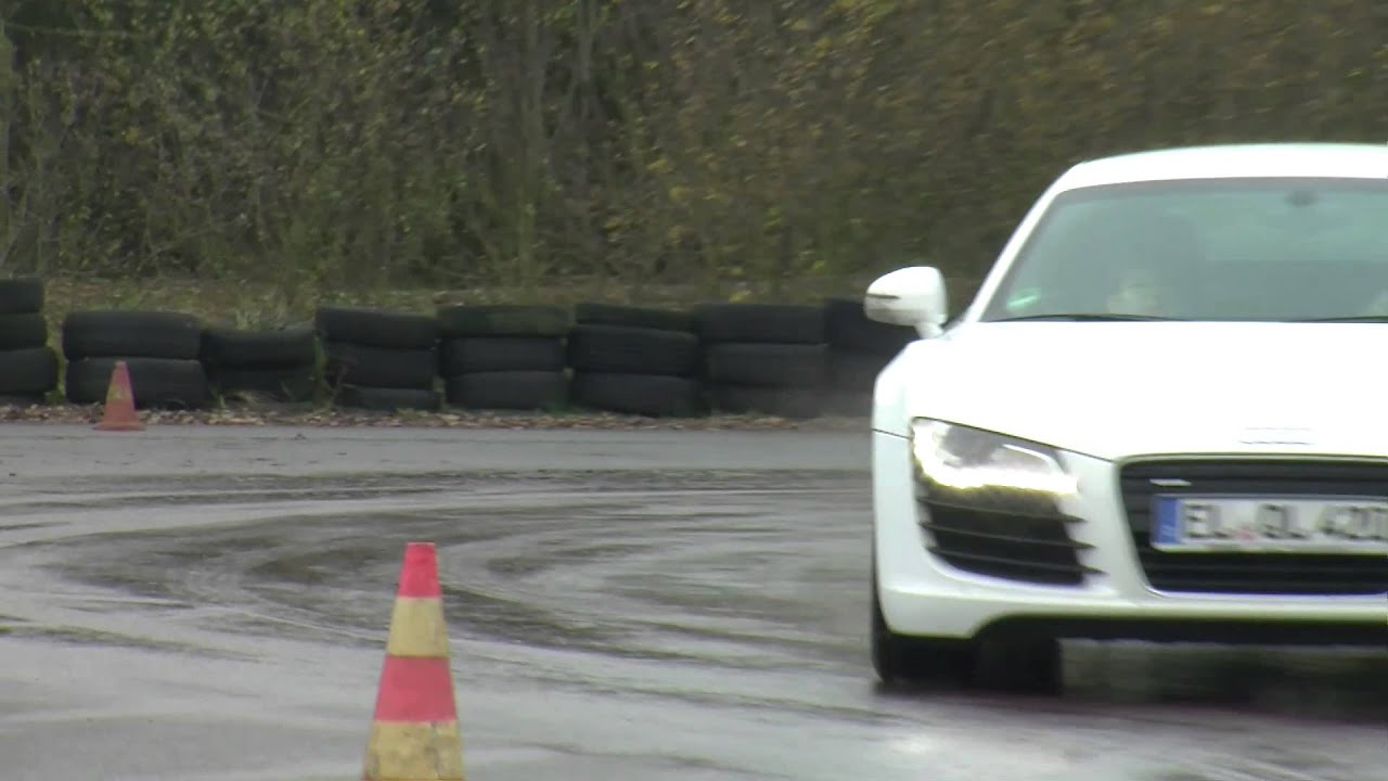 neuero ship unloader Audi R8 Track racing - Autogefühl Autoblog