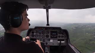 Arrivée en DR400-120 sous la pluie à Saint Etienne LFMH