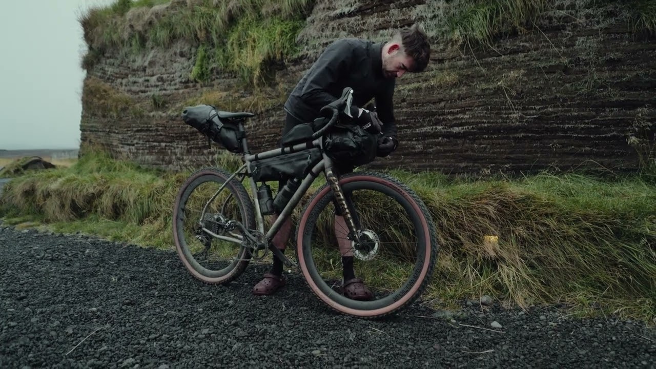 Preview of Osprey Escapist Handlebar Bag Video