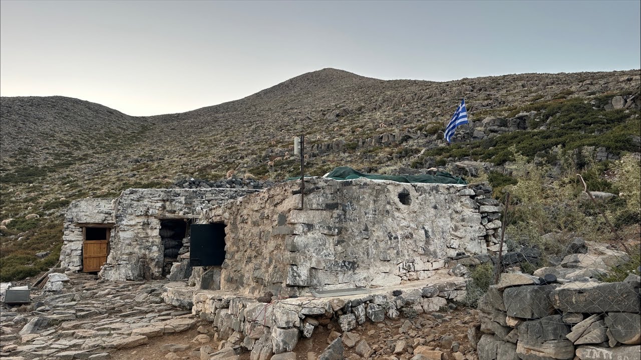 Από Τα 2000 m στα λευκά όρη το σπίτι του βοσκού το μιτάτο @ΛΕΥΚΑΟΡΗ 