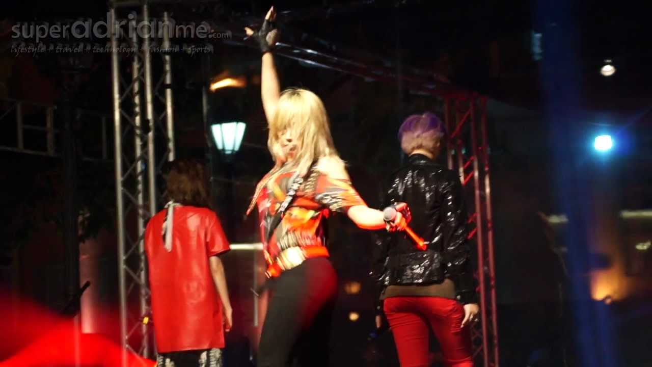entertainment weekly ซับไทย 2NE1 - I AM THE BEST Live at Clarke Quay, Singapore [Fancam] | SUPERADRIANME.com