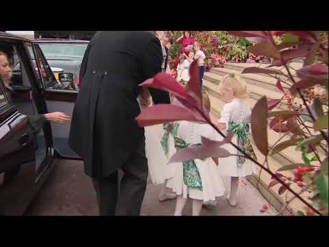 Prince George, Princess Charlotte and bridal party arrive for royal wedding