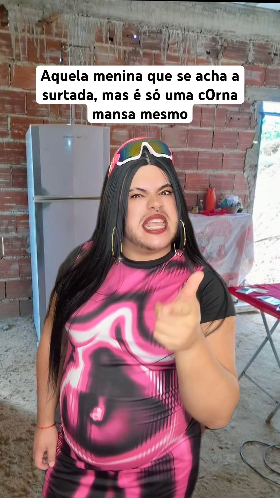AQUELA MENINA QUE SE ACHA A SURTADA MAS É SÓ UMA C0RNA MANSA MESMO
