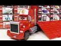 トレーラーマックとカーズトミカのライトニングマックイーン、メーター、などお気に入りのコレクション