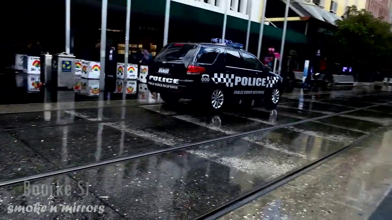 Natural History Museum Anti-Terror Bollards Trap pedestrians caught on Video