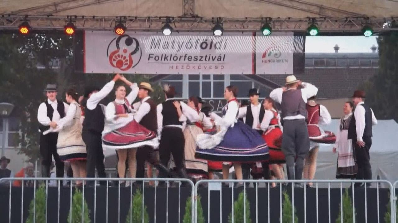 DÉLELŐTT MATYÓFÖLDÖN - Százrózsás Néptáncegyüttes - Magyarpalatkai és matyó táncok