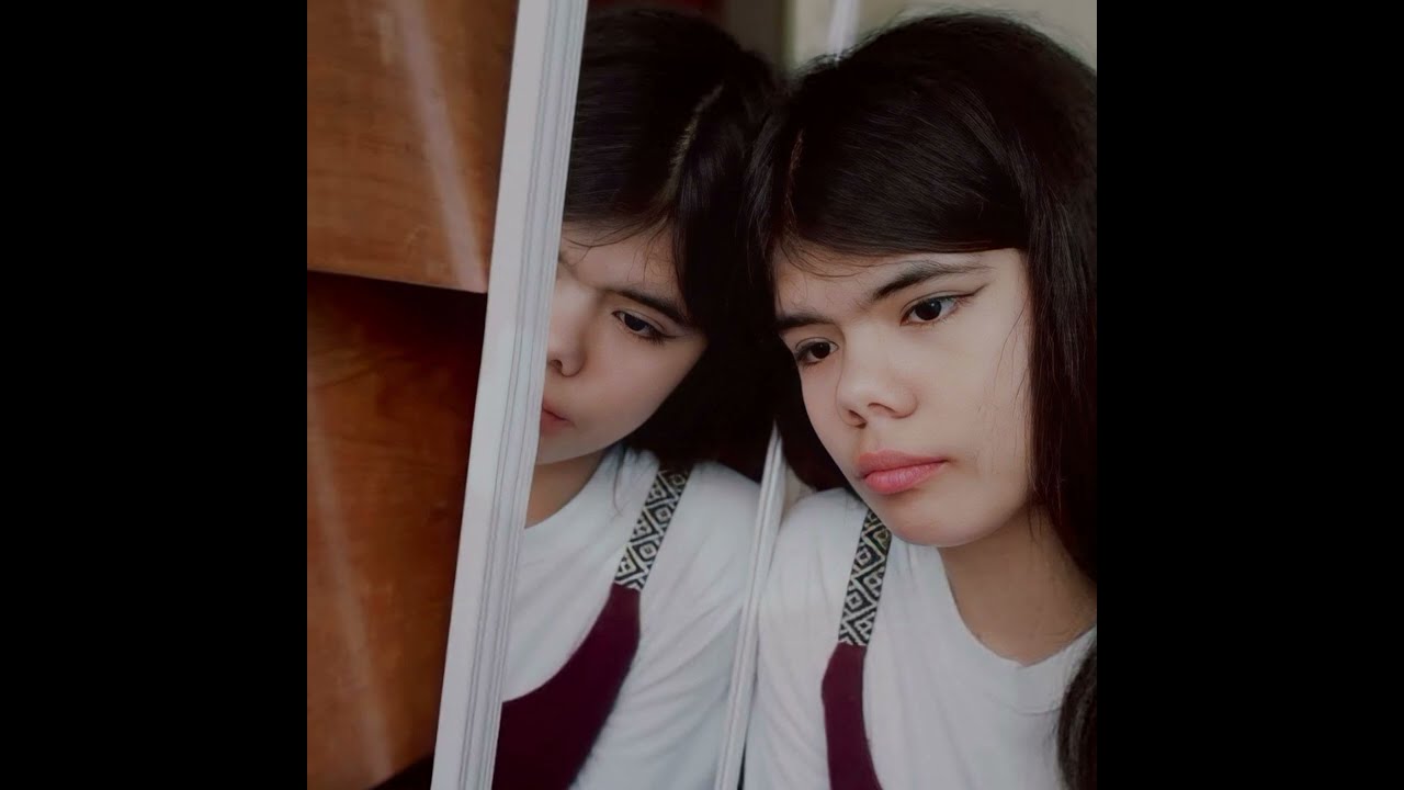 Watch Helen Rommie - Espejo roto on YouTube Watch Helen Rommie - Espejo roto on YouTube