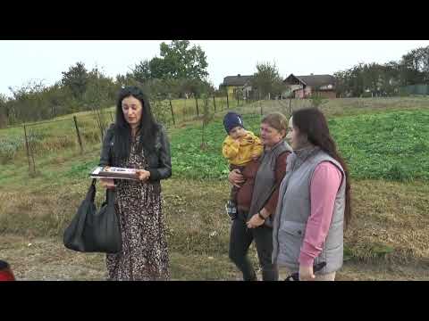 В Угринові без асфальту залишили відрізок дороги до будинку військового