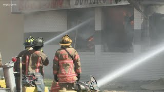 Huge fire destroys Buffalo bowling alley
