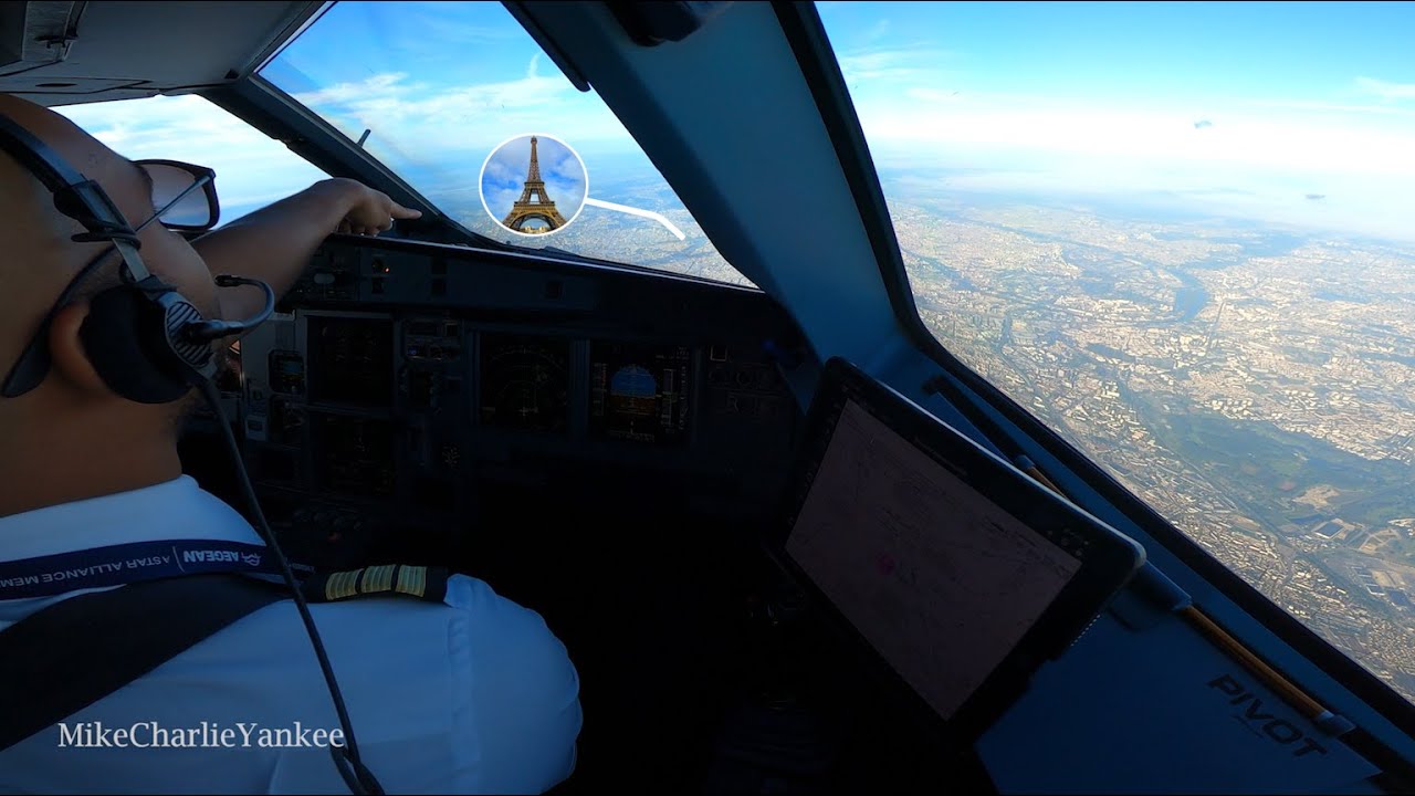 Airbus A321 approach over PARIS & landing in CDG (Cockpit View)