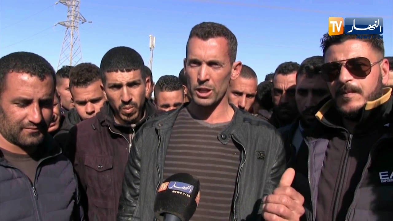 سكيكدة: بطالون من قرية مكاسة يشلون عمل مصنع الإسمنت حجار السود