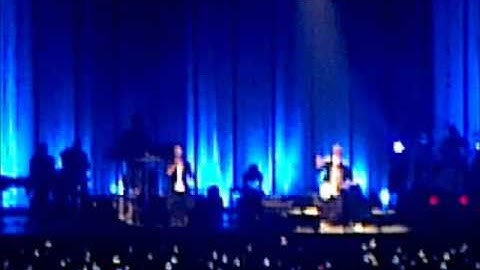 Bruno Mars live HMH (05-07-11) - The lazy song "Oh my god, this is great"