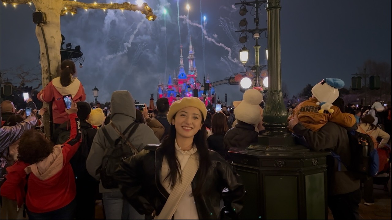 『沈月』一個人走着走着變成了一群人