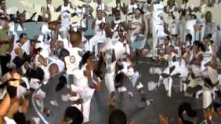 capoeira na ilha entrega da corda.avi