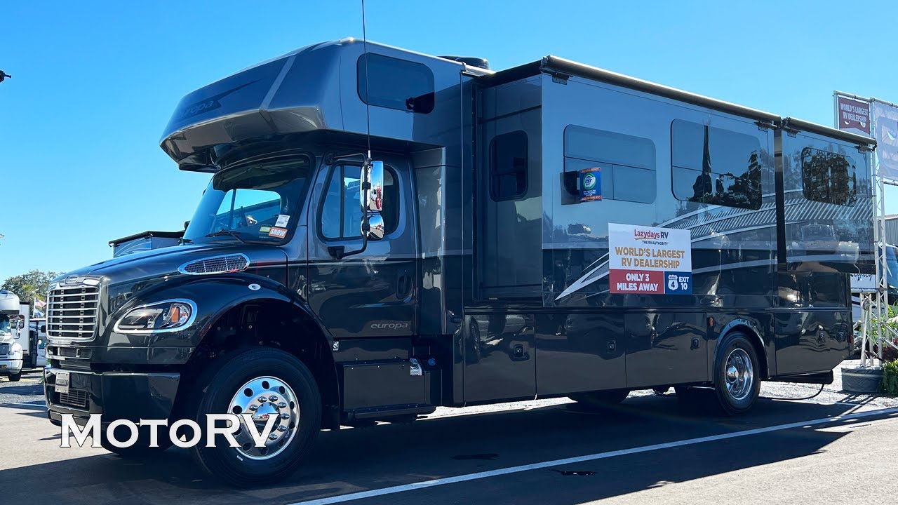 Super C Europa 2022 Diesel Motorhome by Dynamax RV