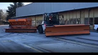 SYN TRAC und Snowkill Gespann auf der Autobahn