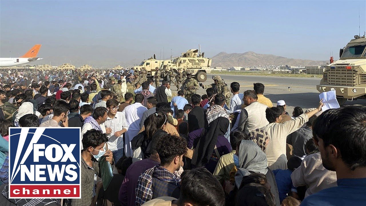 UK warns of 'imminent attack' at Kabul airport