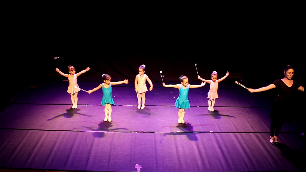 FADA AÇUCARADA DE “O QUEBRA NOZES” - Festival de Inverno 2017