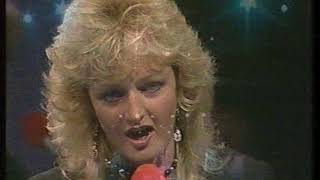 Video thumbnail of "Bonnie Tyler   Straight From The Heart"
