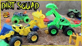 ⚡MONSTER JAM ⚡ Dirt Squad Digz Trucks  Roland  Scoops with Grave Digger Pretend Play with Dad