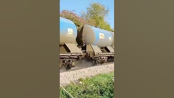 69004 + 69005, really dirty, rush past Sturry with RHTT - 69005 sounds like it has wheel flats...