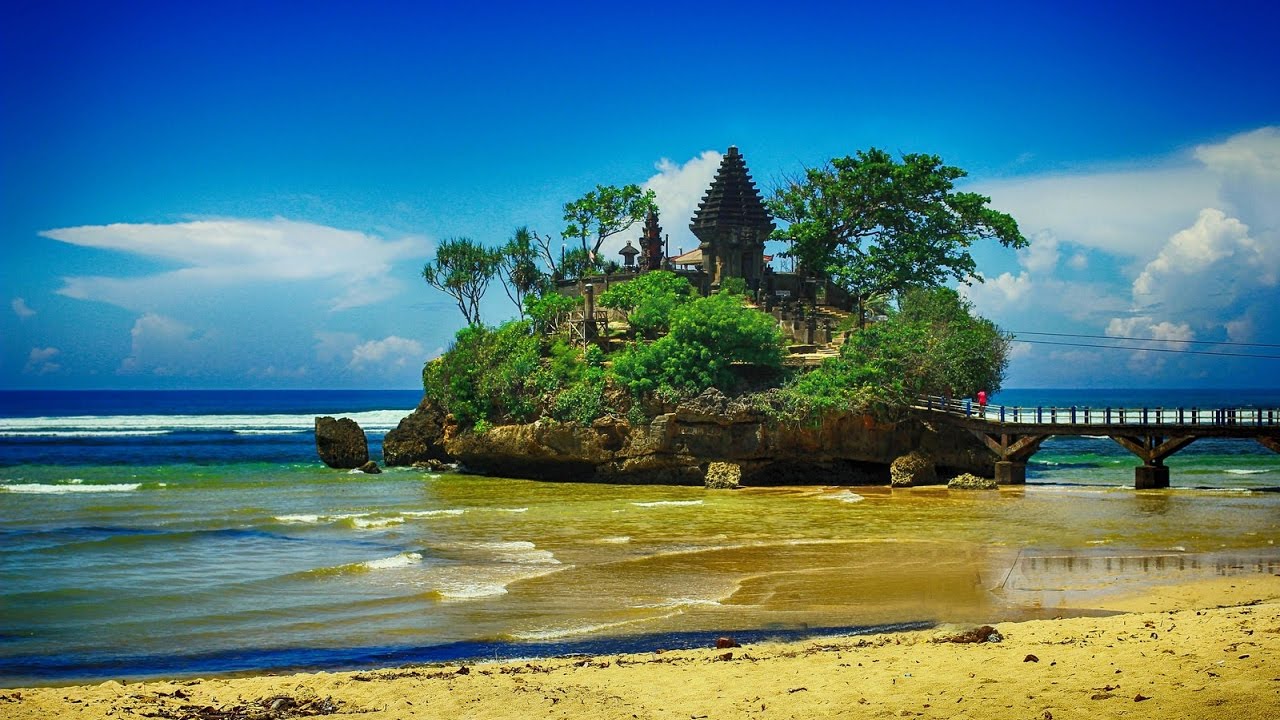 Pantai Balekambang Malang Jawa Timur