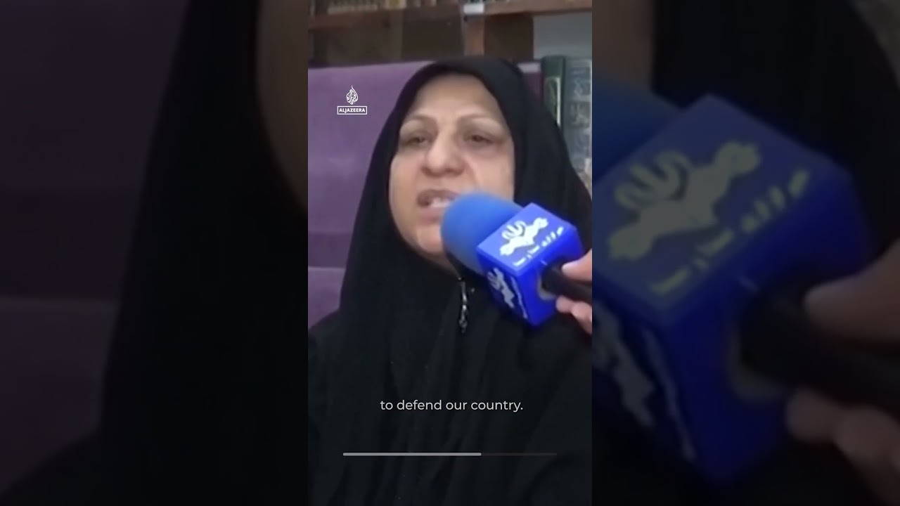 يتلقى المدنيون الإيرانيون تدريبات دفاعية