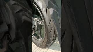 Kenapa Ban Ini Kalau Dipasang, Ban Depannya Selalu Terbalik Alurnya?