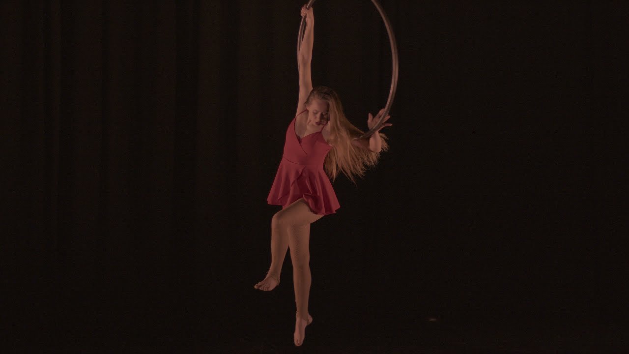Milena Oksanen - Aerial Hoop - Experience