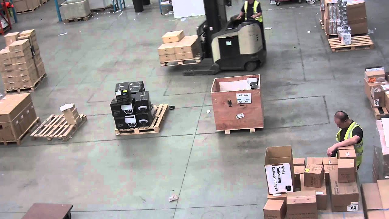 Day and Night time Footage from the VK2-1080VRDIR3V9F IP CCTV Camera