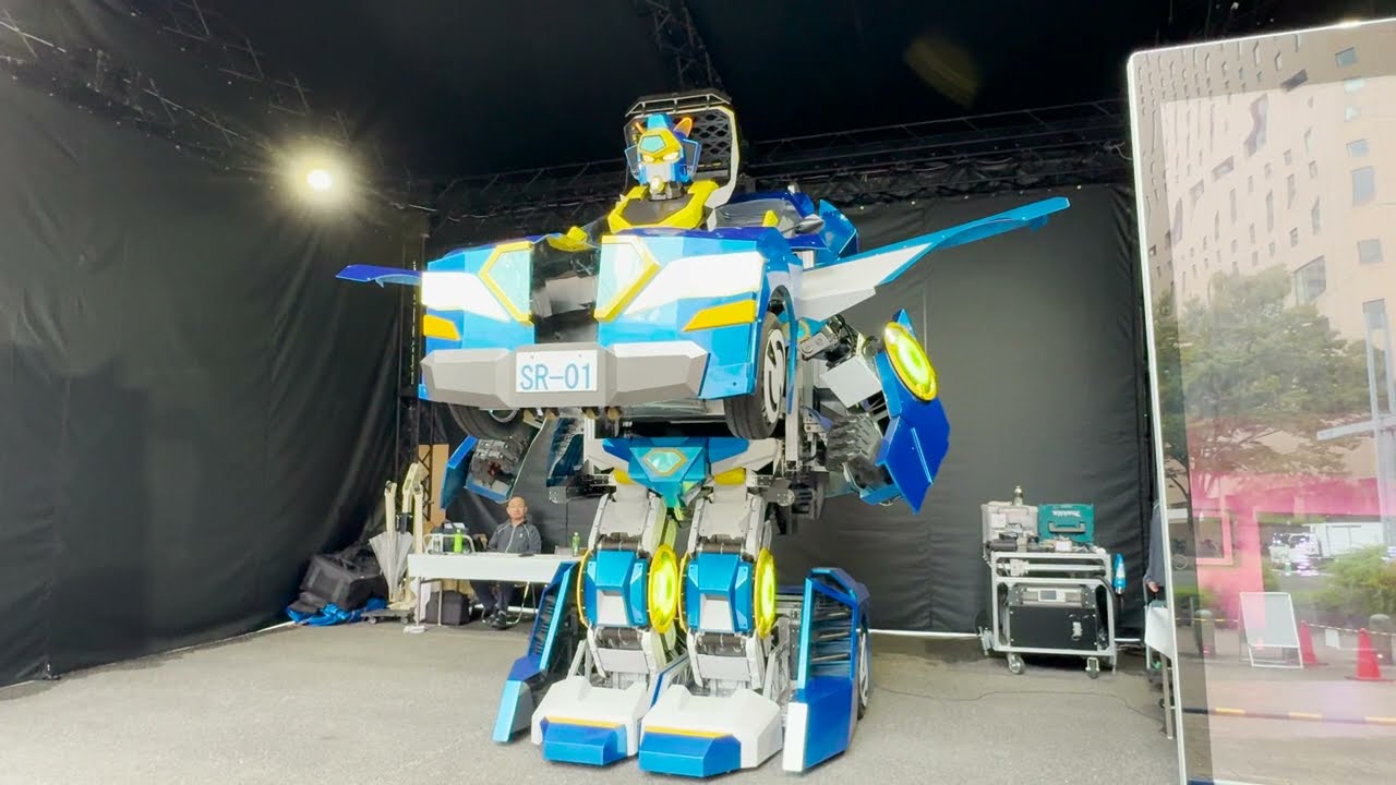 乗用人型変形ロボット「SR-01」 ビークルモード→ロボットモード編