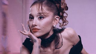 Ariana Grande - petal rings
