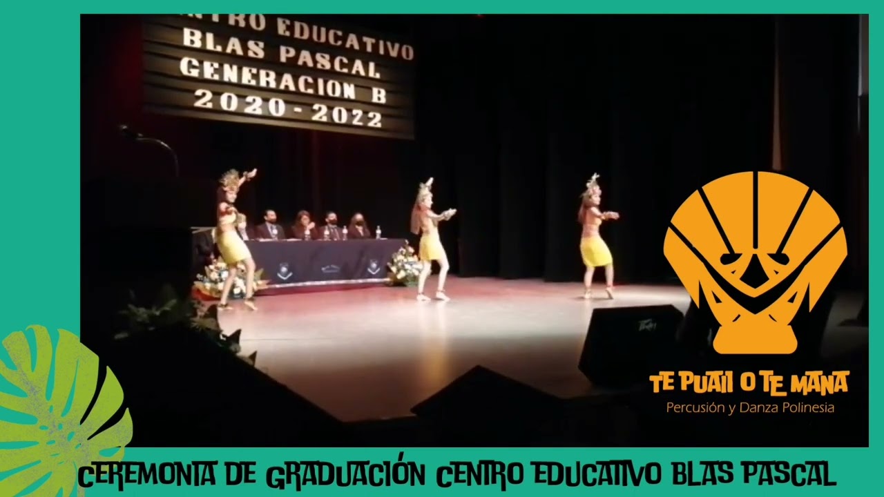 Ori Tahiti en ceremonia de graduación