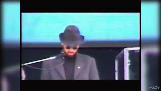 Rare!Maurice Gibb singing during One Night Only rehearsal the Andys songs