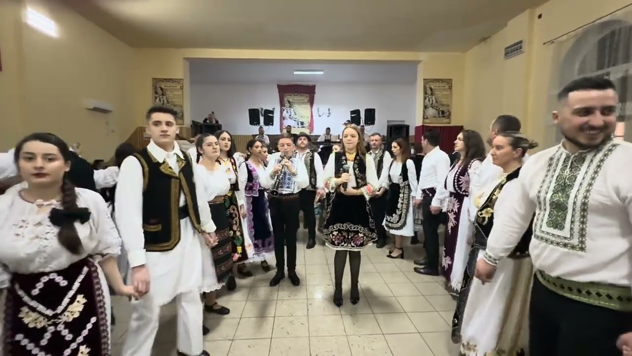 Colaj Brâuri 🎶 Aiana Maria Rada și Ianis🎺 Balul Portului Popular Vălişoara 
