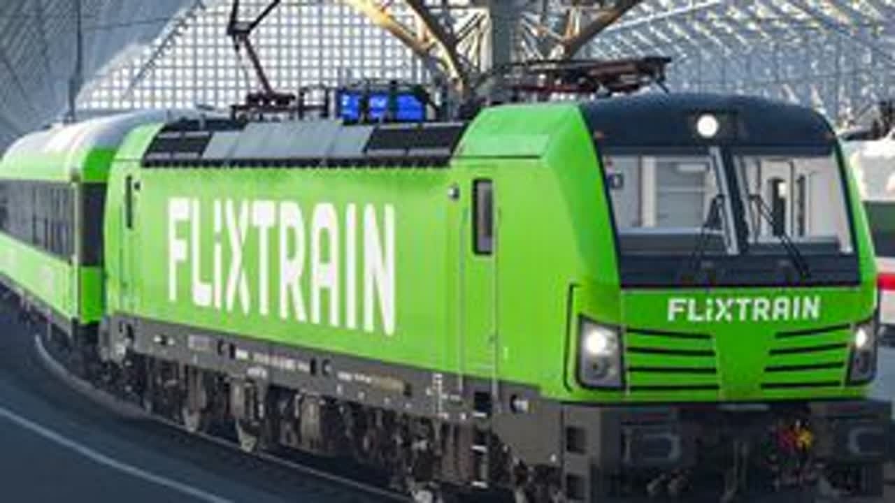 《模拟火车世界6》提前四分钟到达繁忙的科隆火车总站 #模拟火车世界6 #模拟火车世界 #模拟火车 #德国铁路 #单机游戏 游戏：Train Sim World 6《模拟火车世界6》简介：将节...