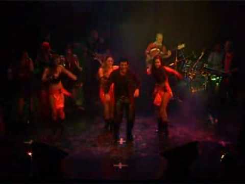 Martin Bossi como Chayanne