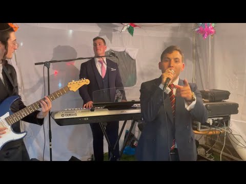 יהודה פליישמן רולי מנדלסון שמחת בית השואבה תשפ ג סוכת רחשי לב Yehuda Fleishman 