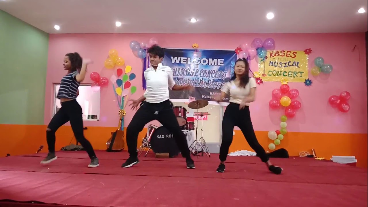 Daru peeke dance karo and current lagla