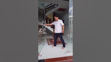 Cửa bản lề sàn Adler, kính 12 li cường lực. Tempered glass