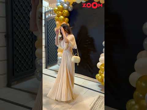 Mouni Roy Arrives In Style For Ekta Kapoor S Birthday Bash Shorts Mouniroy Spotted