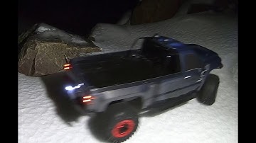Rc BIG 1/5 scale truck 4/4 redcat modified run on hard snow.Climbing.
