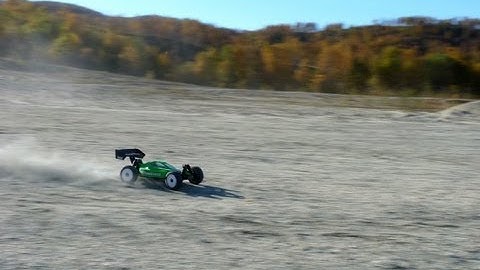 Team assosiated RC8E bashing!!!!