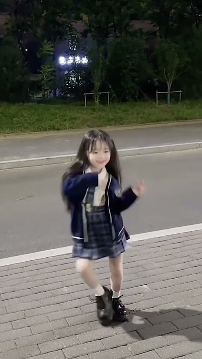 Korean little girl dance#cute #cutebaby#cutie#baby #babies #little#girl#child #childmodel#shortsfeed