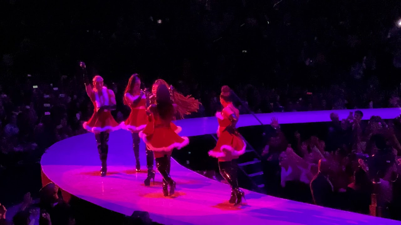 Ariana Grande Thank You Next live in Orlando (Nov 25,2019)