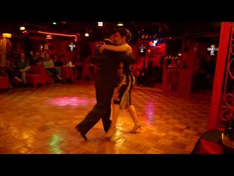 Belén Martínez y Rodrigo Gárate - Traje de novia - Enrique Rodriguez