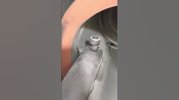 Casting metal body bore on machine #vmc #machine #cnc #automobile #engineering #youtubeshorts