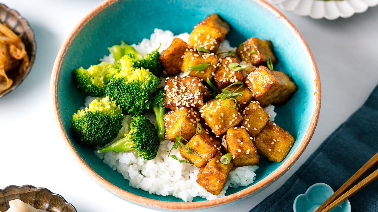 Pan-Fried Teriyaki Tofu Bowl 照り焼き豆腐丼