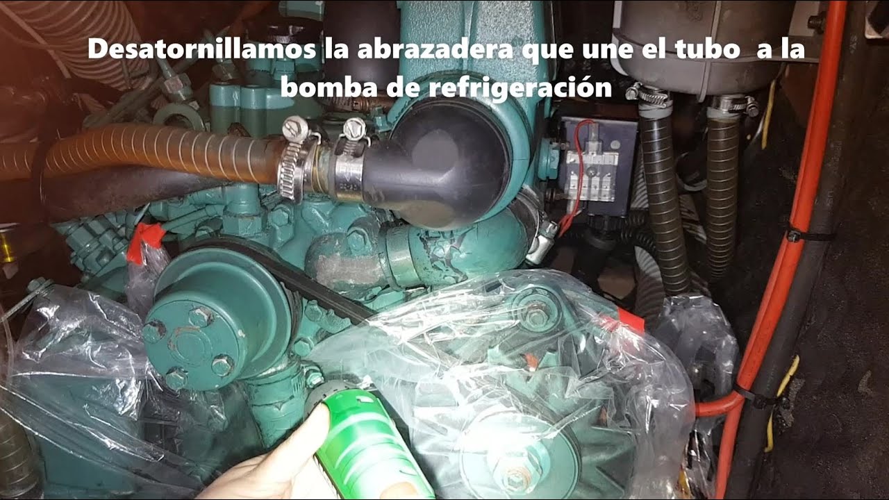 Cambio refrigerante en motor Volvo Penta MD2030C. Coolant change in engine Volvo Penta MD2030C.